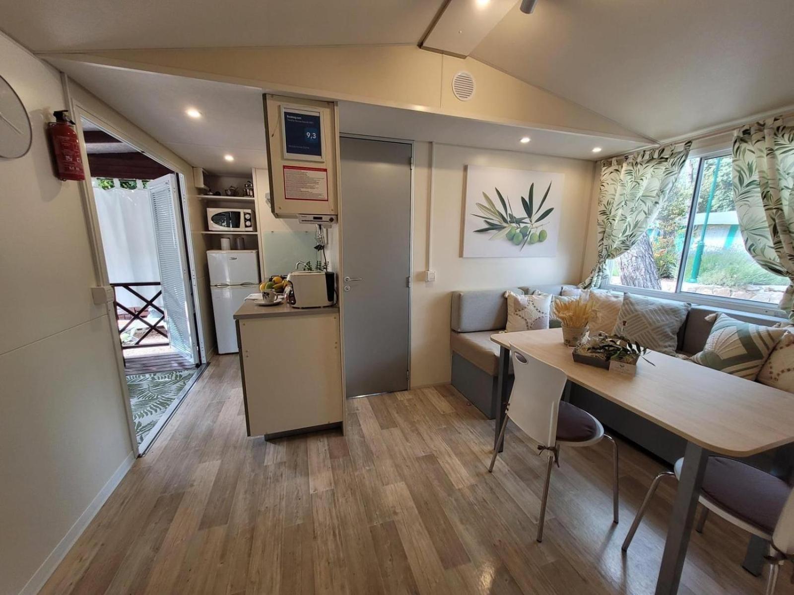 Iris Homes Campsite 4*