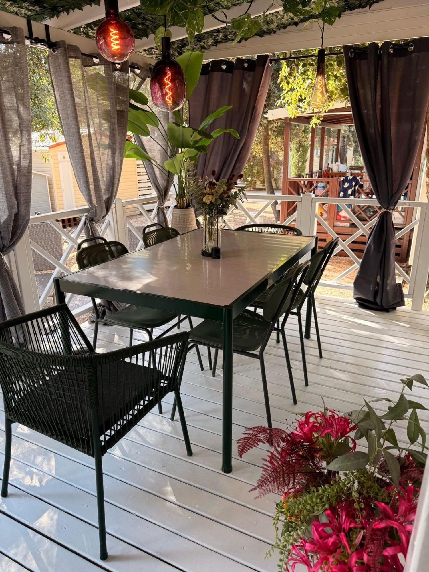 Iris Homes 4*