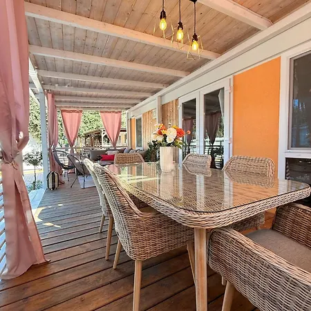 Iris Holiday Homes Biograd Na Moru Exterior photo