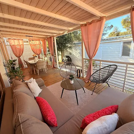 Iris Holiday Homes Biograd Na Moru Exterior photo