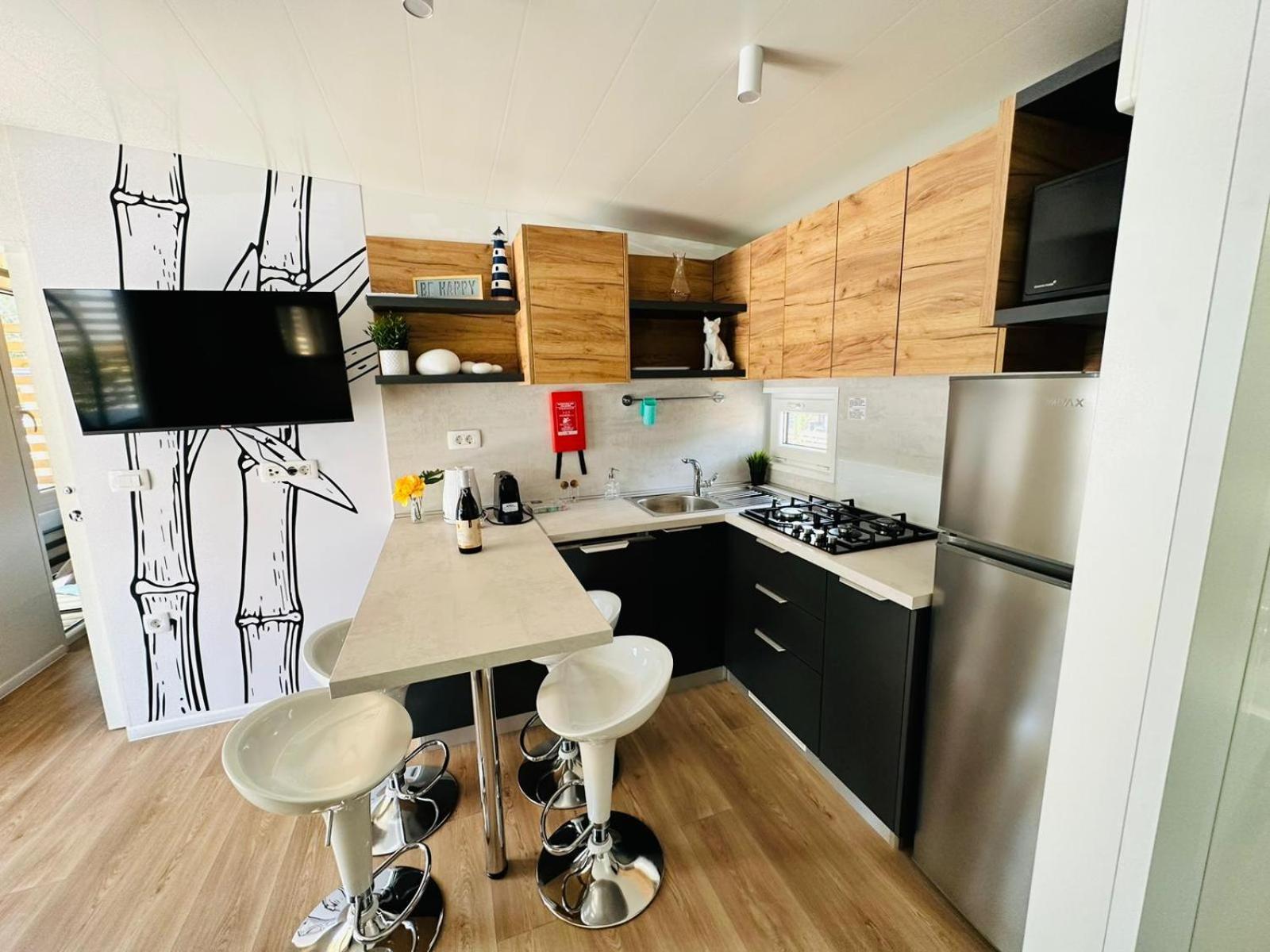 Campeggio Iris Homes Biograd Na Moru